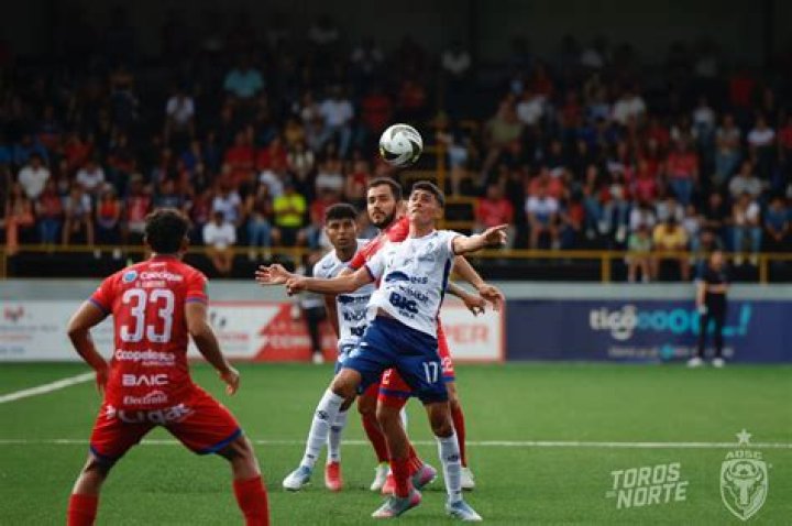 Analisis Momen Sport Huancayo vs Asociación Deportiva Tarma: Serangan Mematikan vs Pertahanan Kaku