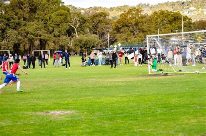 Dianella White Eagles SC vs Sorrento FC 2-1: Comeback Dramatis di NPL Western Australia 2026